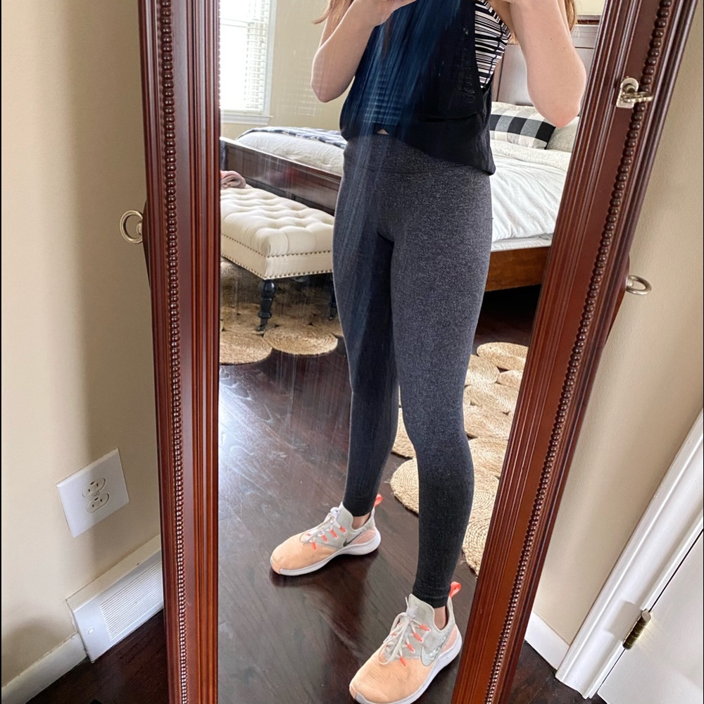 Ivivva Gray Zigzag Leggings